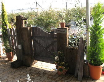 Gate